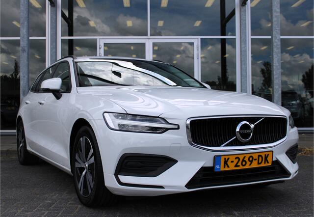 Volvo V60 B3 Automaat Momentum Advantage | Cruise Control | AppleCarplay/Android Auto | PDC achter | 17" LMV