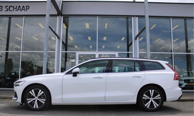 Volvo V60 B3 Automaat Momentum Advantage | Cruise Control | AppleCarplay/Android Auto | PDC achter | 17" LMV