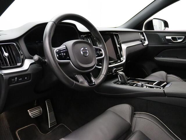 Volvo V60 250pk T6 Recharge AWD R-Design Automaat Camera | Adapt. Cruise | Navi | Parkeersens. v+a | Stoel-/stuurverw. |