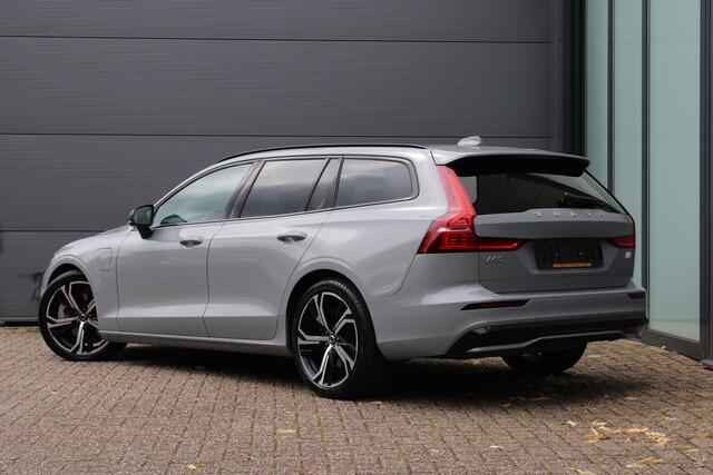 Volvo V60 2.0 T6 Plug-in hybrid AWD Plus Dark | H/K | BLIS | Leder | Pilot Assist | Navigatie