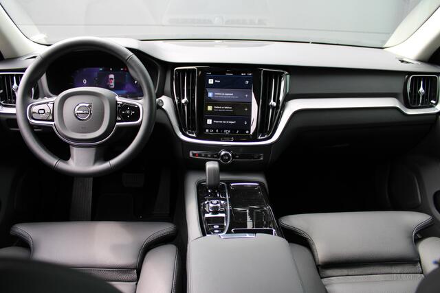 Volvo V60 2.0 T6 Plug-in hybrid AWD Plus Dark | H/K | BLIS | Leder | Pilot Assist | Navigatie