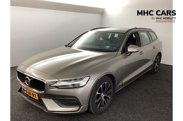 Volvo V60 2.0 B3 Momentum Advantage | LEder | Navi | Trekhaak |