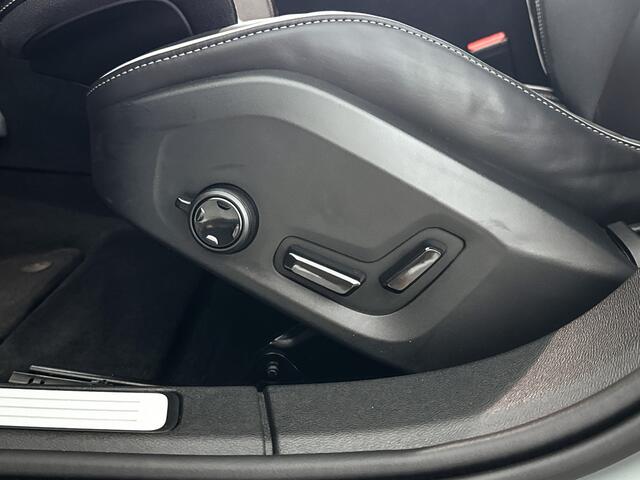 Volvo V60 T6 Aut. Plug-in hybrid AWD Plus Dark | Panoramadak | Harman Kardon | 360° camera | Trekhaak
