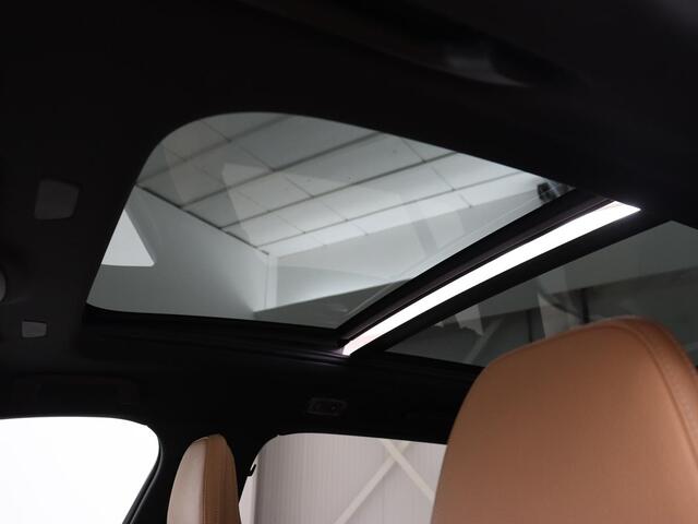 Volvo V60 2.0 T8 Recharge AWD Inscription | Panoramadak | Head-Up | Leder | Harman/Kardon | Trekhaak | Stoelverwarming | 360 Camera | Adaptive cruise | Carplay | Navigatie