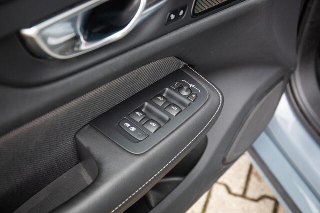 Volvo V60 2.0 T6 Plug-in hybrid AWD Plus Bright , Pano, Nappaleder, Harman/Kardon, Memory