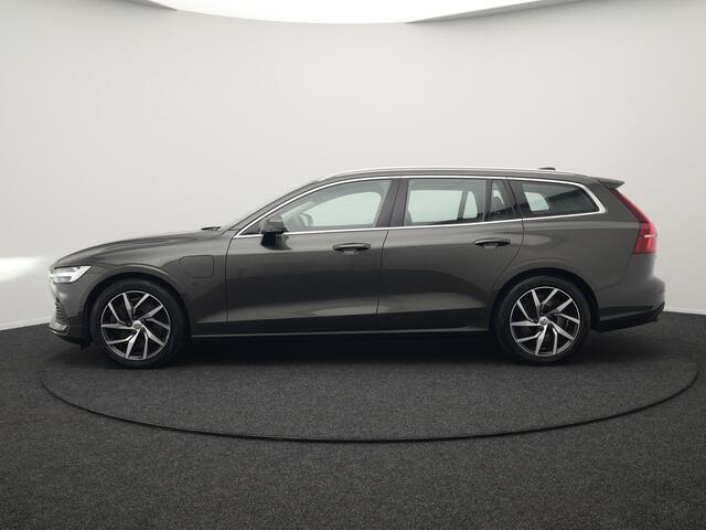 Volvo V60 T6 Twin Engine AWD Momentum Pro Plug In Hybrid 340pk Dealer O.H PHEV | Adaptive Cruise | Harman Kardon | Lederen Sportstoelen | Camera | Pilot Assist | Apple Carplay | Navigatie | Blis | Virtual | DAB