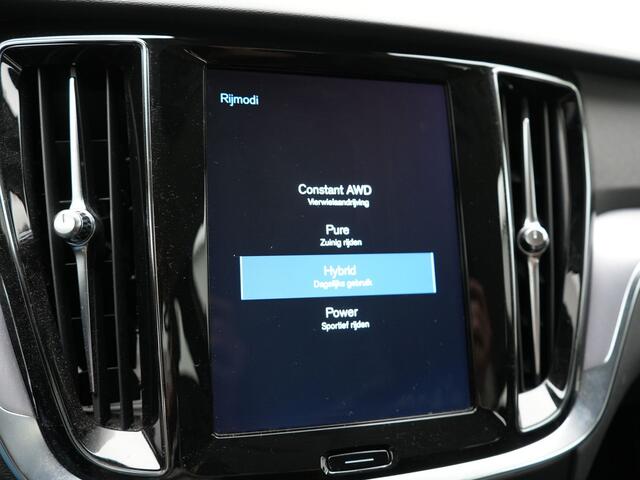 Volvo V60 T6 Twin Engine AWD Momentum Pro Plug In Hybrid 340pk Dealer O.H PHEV | Adaptive Cruise | Harman Kardon | Lederen Sportstoelen | Camera | Pilot Assist | Apple Carplay | Navigatie | Blis | Virtual | DAB