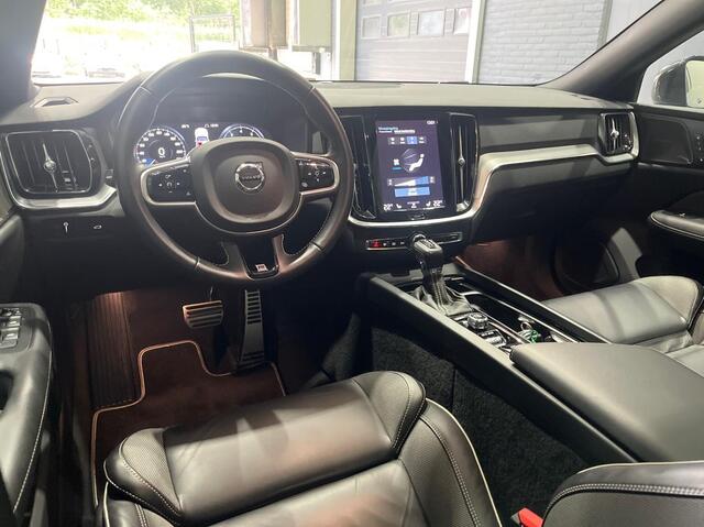Volvo V60 T4 R-Design | Panoramadak | harman/kardon | ACC | BLIS | Camera | Stoelverwarming