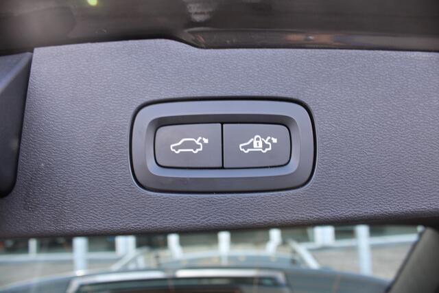 Volvo V60 B3 Automaat Business Pro | Trekhaak | Blis | PDC V+A | Adapt. Cruise | DAB | Keyless