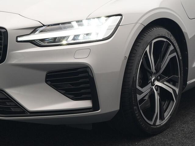 Volvo V60 T8 Plug-in hybrid AWD Plus Dark Plug in Hybrid 455pk Dealer O.H. PHEV | Adaptive Cruise | 360 Camera | Lederen Sportstoelen Memory & Verwarmd | Harman Kardon | Pilot Assist | Google Assistent | Apple Carplay | Keyless | Google Maps | Virtual | DAB