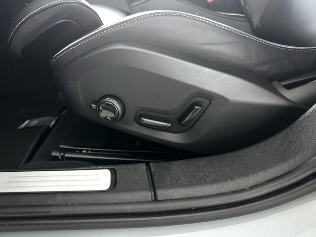 Volvo V60 T6 Aut. Plug-in hybrid AWD Plus Dark | Panoramadak | 360° camera | Harman Kardon | Trekhaak