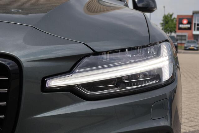 Volvo V60 T6 Plug-in hybrid AWD Ultra Dark | Bowers & Wilkins | Massage en ventilatie stoelen | Panoramdak