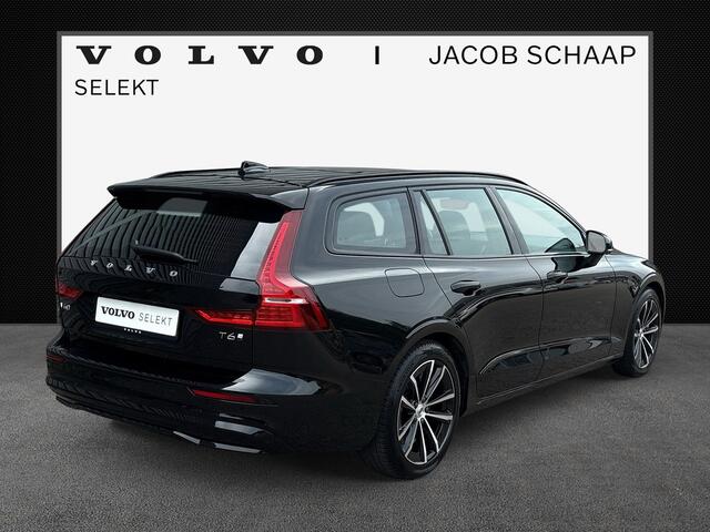 Volvo V60 2.0 T6 Plug-in hybrid AWD Plus Dark / Panorama-dak / Rondom zicht camera / Elektr. inklapbare trekhaak / Elektr. voorstoelen met geheugen /