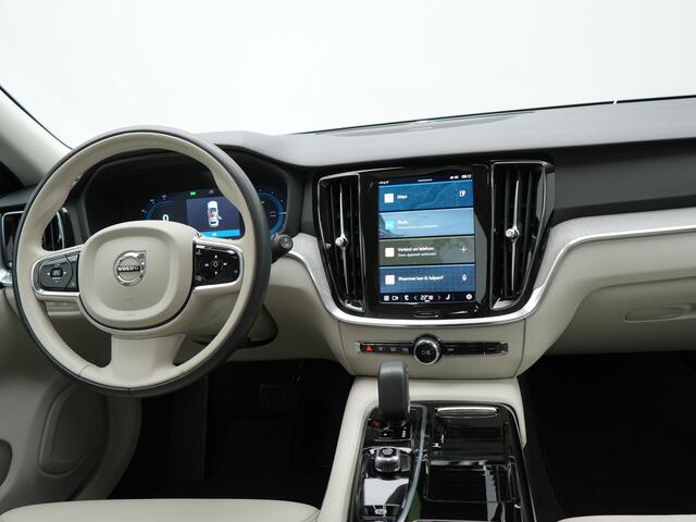 Volvo V60 T8 AWD Plus Bright Long Range Plug in In Hybrid 456pk Dealer O.H Adaptive Cruise | 360 Camera | Google assistant | Harman Kardon | Lederen Sportstoelen Memory & Verwarmd | Virtual | Google Maps | Navigatie | Pilot Assist | Apple Carplay | Keyless | DAB |