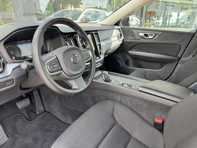 Volvo V60 2.0 B3 AUT Momentum Advantage Trekhaak | Camera |