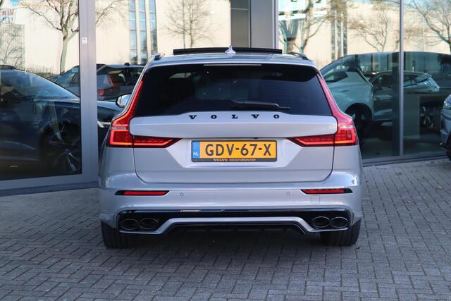 Volvo V60 2.0 T8 Plug-in hybrid AWD Ultimate Dark | Heico achterskirt/ uitlaattips| Black Edition| Polestar Engineered Optimisation | 20"| Exterieur styling kit| Harman Kardon Audio| Schuif-/ kanteldak| Head-up Display|