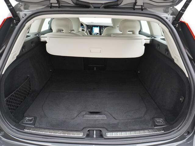 Volvo V60 2.0B3 AUT-7 177PK Inscription Leer MHEV Apple Carplay Android Auto Harman&Kardon Prem.Aurdio Camera Adap.Cruise Elek.Stoelen Stuur+Stoelverwarming Navi Ecc Cruise Control DAB+ PDC Lane Assist Road Sign Info Lmv 18" Led Elek. Achterklep Regen-Lichtsensor C