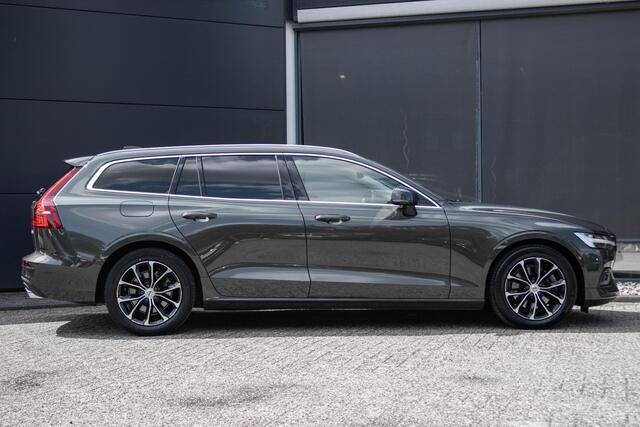 Volvo V60 B3 Automaat Business Pro | Parkassist voor en achter| Parkeer Camera| Adaptieve Cruise Control| Blind spot| Semi Electrische Trekhaak| Verwarmbare Voorstoelen| Verwarmbare Achterbank| Verwarmbaar Stuurwiel.