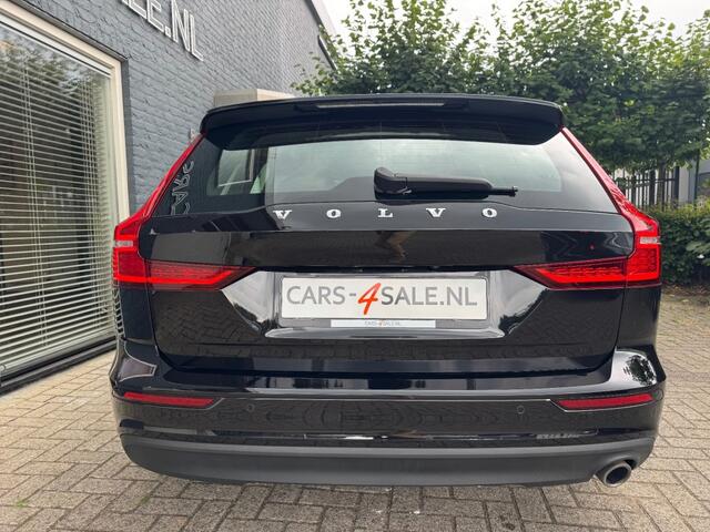 Volvo V60 2.0 D3 Momentum Pro + Camera + 1/2 leder + Navi - 2020 - 96 dkm Uniek!