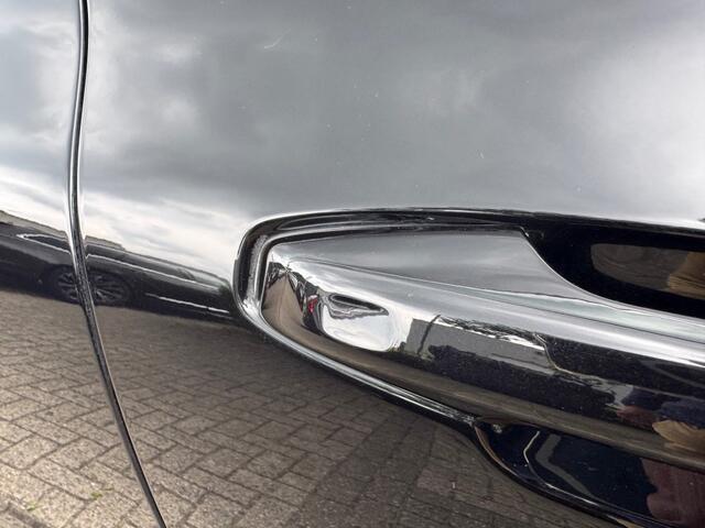 Volvo V60 2.0 D3 Momentum Pro + Camera + 1/2 leder + Navi - 2020 - 96 dkm Uniek!