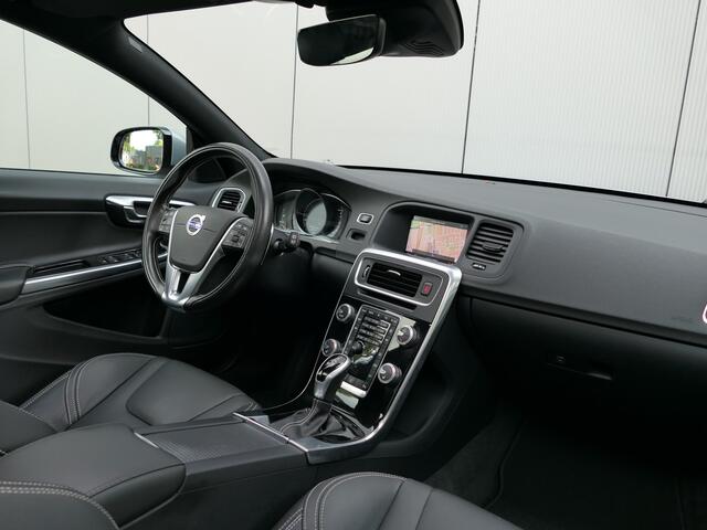 Volvo V60 2.0 T4 AUT Polar+ Dynamic 12 MND garantie / Schuifdak / Xenon / Trekhaak