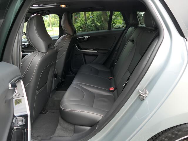 Volvo V60 2.0 T4 AUT Polar+ Dynamic 12 MND garantie / Schuifdak / Xenon / Trekhaak
