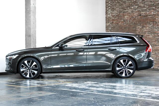 Volvo V60 Automaat Momentum Pro | 19'' Lichtmetalen velgen | Dealer onderhouden | Parkeersensoren voor + achter | Parkeercamera | Navigatie