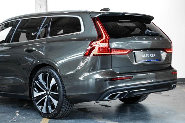 Volvo V60 Automaat Momentum Pro | 19'' Lichtmetalen velgen | Dealer onderhouden | Parkeersensoren voor + achter | Parkeercamera | Navigatie