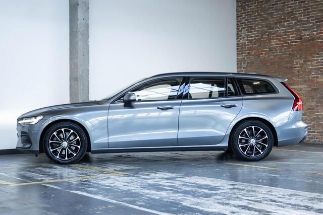 Volvo V60 B3 Automaat Momentum Advantage | Dealer onderhouden | Parkeersensoren voor + achter | Parkeercamera | 17'' Lichtmetalen velgen | Stoel + stuurwielverwarming | Navigatie | Trekhaak