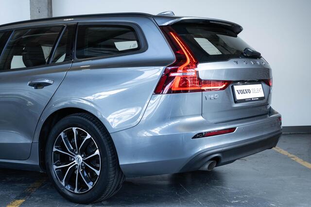Volvo V60 B3 Automaat Momentum Advantage | Dealer onderhouden | Parkeersensoren voor + achter | Parkeercamera | 17'' Lichtmetalen velgen | Stoel + stuurwielverwarming | Navigatie | Trekhaak