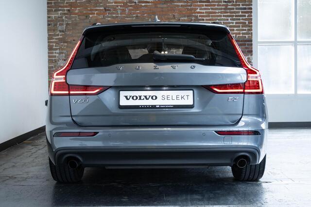 Volvo V60 B3 Automaat Momentum Advantage | Dealer onderhouden | Parkeersensoren voor + achter | Parkeercamera | 17'' Lichtmetalen velgen | Stoel + stuurwielverwarming | Navigatie | Trekhaak
