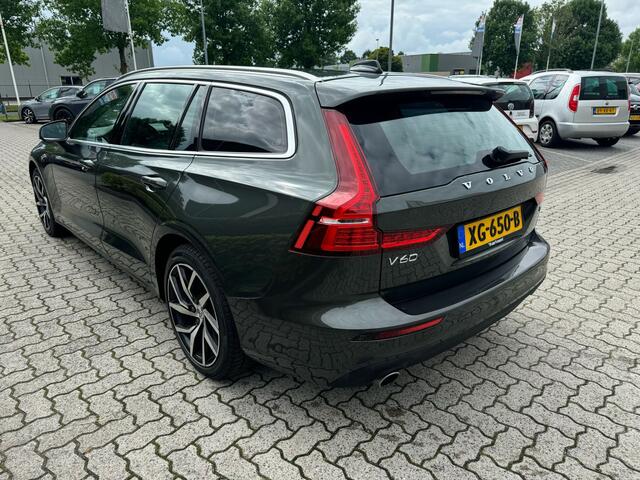 Volvo V60 2.0 T5 Momentum virtual cockpit, leer, navi