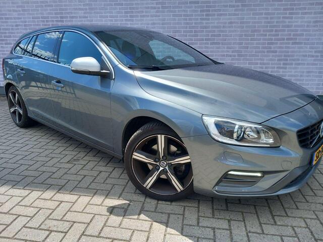 Volvo V60 T4 Business Sport Automaat | Sport stoelen | Verw. voorstoelen | Parkeerverwarming |