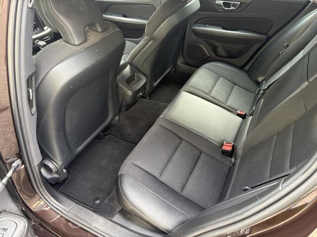 Volvo V60 2.0 D3 Momentum / AUTOMAAT / NAVI / INCL BTW