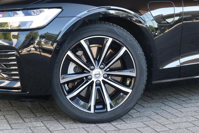 Volvo V60 2.0 T6 Plug-in hybrid AWD Plus Dark | Schuif/kanteldak | 360-camera | Voorruitverwarming |