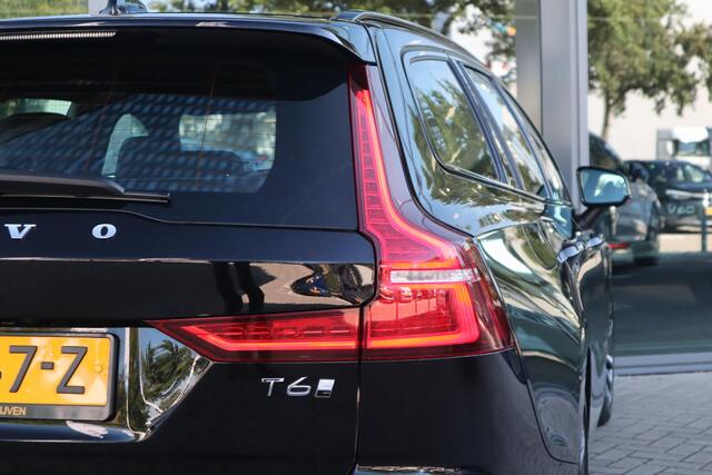 Volvo V60 2.0 T6 Plug-in hybrid AWD Plus Dark | Schuif/kanteldak | 360-camera | Voorruitverwarming |