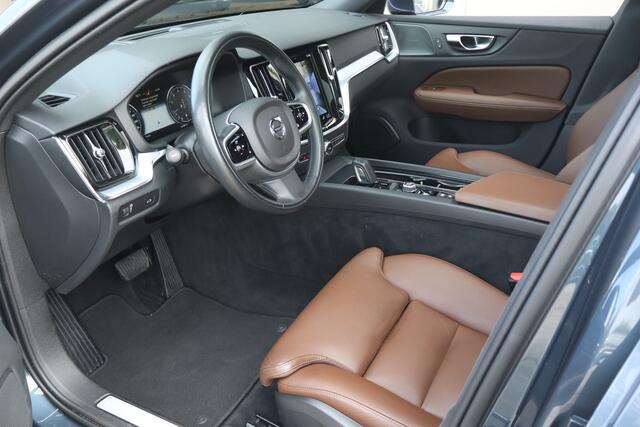 Volvo V60 2.0 B4 Business Pro NL-Auto!! Harm-Kardon I Pano I Elek.Trekhaak!!