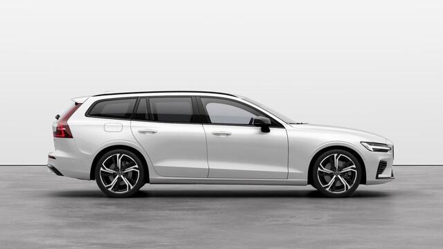 Volvo V60 2.0 T6 Plug-in hybrid AWD Plus Dark | Verwacht Sept. 2025 | Head-Up Display | Schuif/Kantel Panoramadak | Harman Kardon Premium Audio | Nappa Lederen Contourstoelen | 360º Camera |