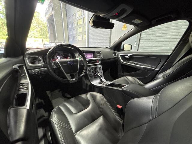 Volvo V60 2.0 D3 Polar+ | Automaat | Leder | Camera | Stoelverwarming | Getint Glas
