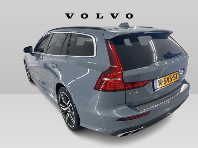 Volvo V60 2.0 B3 Momentum Business | Adaptieve Cruise Control | Trekhaak | Exterieur Styling Kit | 19" Velgen | Donker Glas |