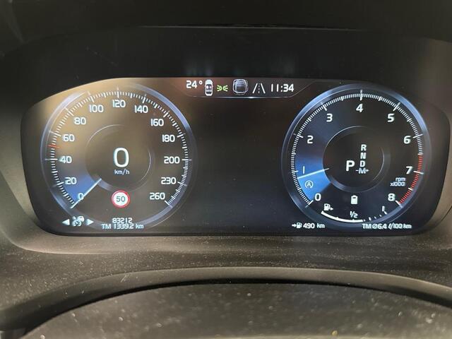Volvo V60 2.0 B3 Momentum Business | Adaptieve Cruise Control | Trekhaak | Exterieur Styling Kit | 19" Velgen | Donker Glas |