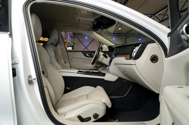Volvo V60 2.0 T6 AWD 250kW/340pk Aut8 Twin Engine Inscription NAVI SENSUS + ADAPT.CRUISE + PILOT ASSIST + BLIS + STOELVERWARMING&-VENTILATIE + STUURVERWARMING + 360 CAMERA + EL.TREKHAAK + STOELMASSAGE + PARKSENSOREN V&A + 19" LM-VELGEN!!