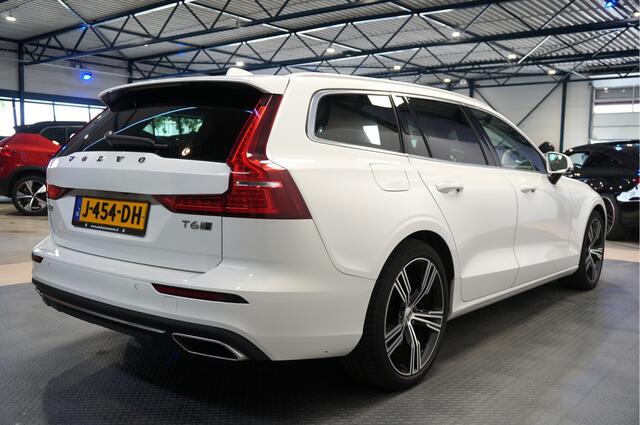 Volvo V60 2.0 T6 AWD 250kW/340pk Aut8 Twin Engine Inscription NAVI SENSUS + ADAPT.CRUISE + PILOT ASSIST + BLIS + STOELVERWARMING&-VENTILATIE + STUURVERWARMING + 360 CAMERA + EL.TREKHAAK + STOELMASSAGE + PARKSENSOREN V&A + 19" LM-VELGEN!!