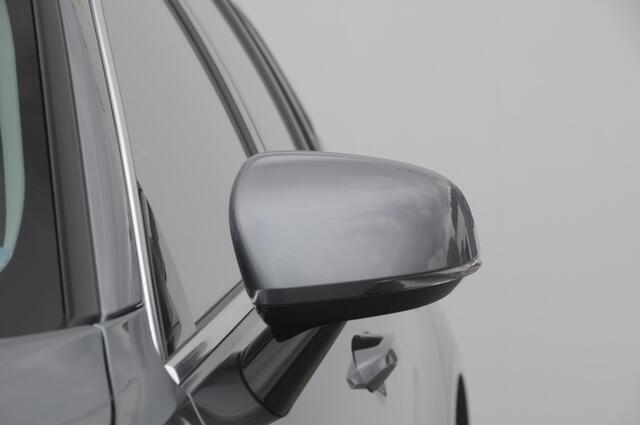 Volvo V60 T5 250PK Automaat Momentum / Adaptieve cruise control / Trekhaak / BLIS / 19" velgen / Elektrische achterklep / Stoel - en stuurwielverwarming / Lederen bekleding
