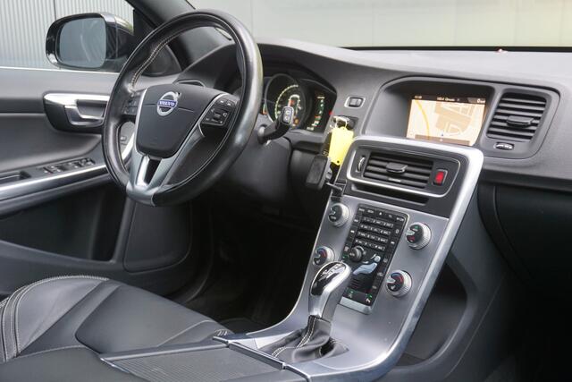 Volvo V60 1.5 T3 Polar+ Dynamic | Origineel NL | Leder | Trekhaak | Cruise Control | Navigatie | PDC | 17'' LM |