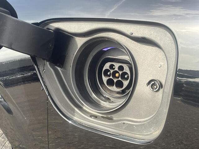 Volvo V60 T6 Recharge AWD R-Design | Pilot Assist | Trekhaak | Harman & Kardon | Camera | CarPlay