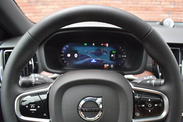 Volvo V60 T6 350PK Plug-in hybrid AWD Ultra Bright | Lounge | 19'' | Bowers & Wilkins | 360 Camera | Massage |