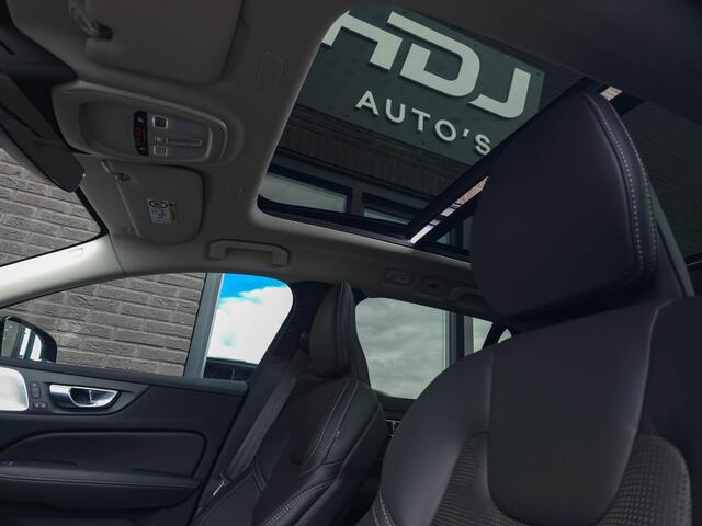 Volvo V60 2.0 T8 AWD Ultra Dark | B&W | 19 | Topv. | Pano | Side | Volleder |"massage |ventilatie