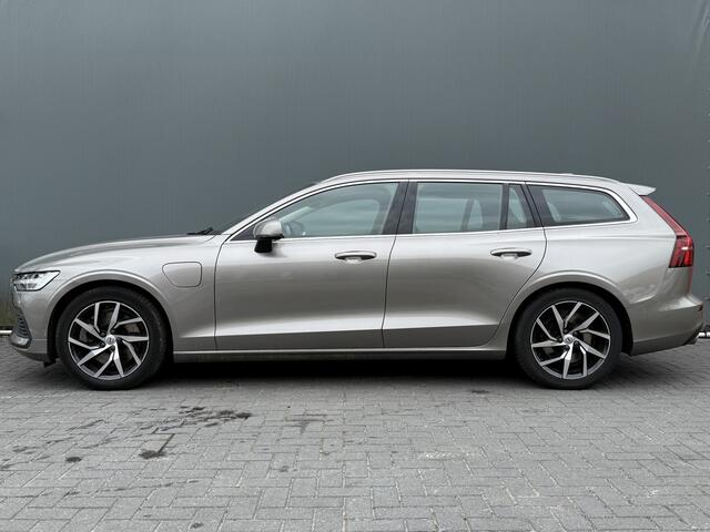 Volvo V60 BWJ 2020 2.0 T6 253 PK Twin Engine AWD Momentum Pro AUTOMAAT / TREKHAAK | APPLE CARPLAY | ANDROID AUTO | NAVI | CLIMA | ADAPTIVE CRUISE | STOELVERW. |STUURVERW. | ELEKTRISCHE ACHTERKLEP | HALF LEDER | LMV | PDC