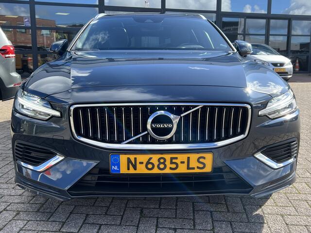 Volvo V60 2.0 T6 Recharge 340 pk AWD Inscription Trekhaak Panodak Pilot Assist ACC Tailored Wool Bekleding Exterior Styling Kit Elec. Stoelen Camera PDC Harman Kardon Contourstoelen Plug in Hybride NL Auto 1e Eigenaar